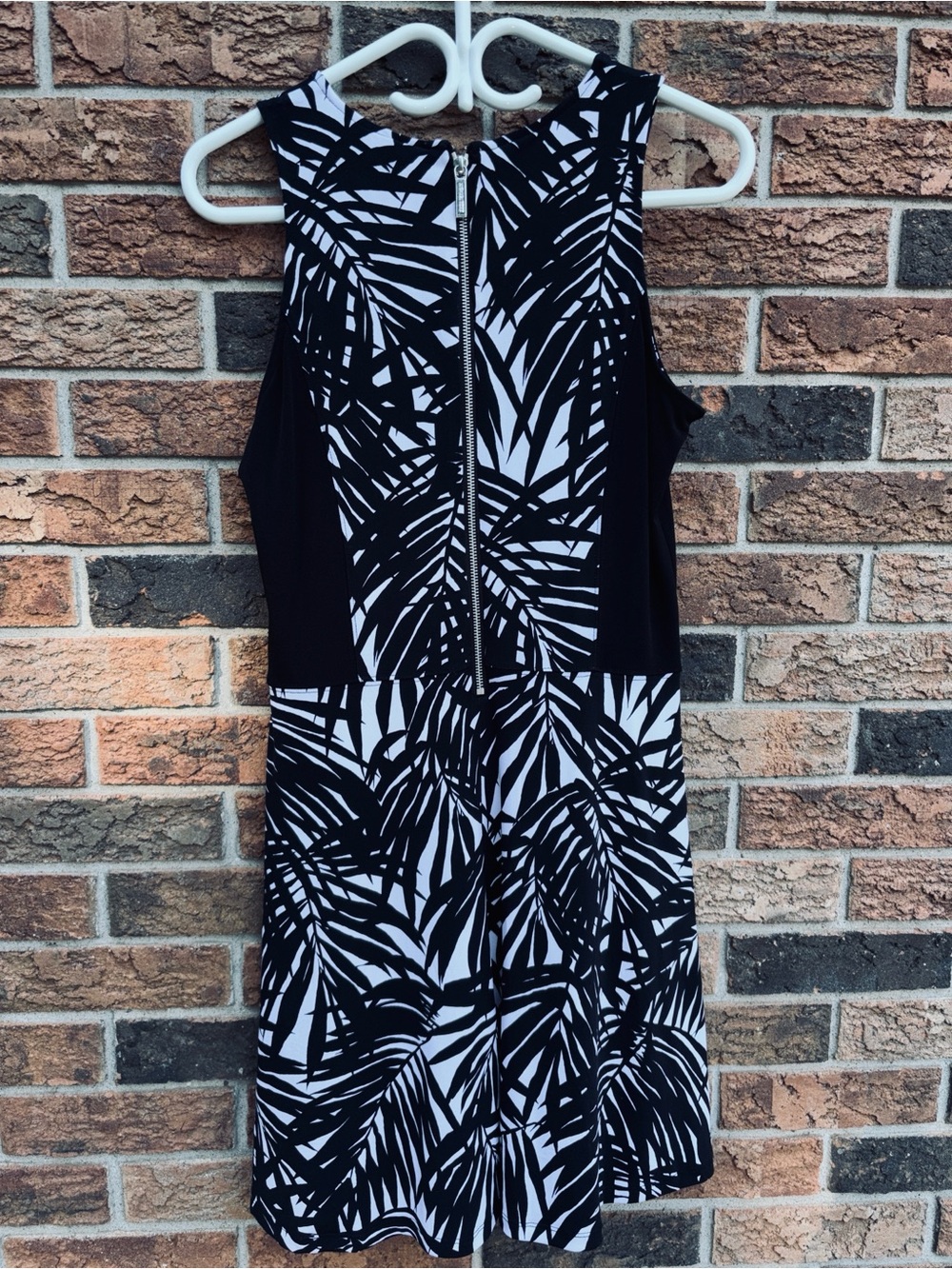 Michael Kors Black and White Palm-Print Sleeveless Dress - Picture 3 of 6